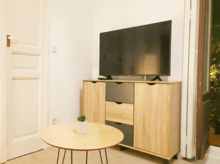 Alojamiento En Centro De Madrid Apartment Exterior photo